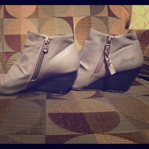 Grey blowfish heels for girls